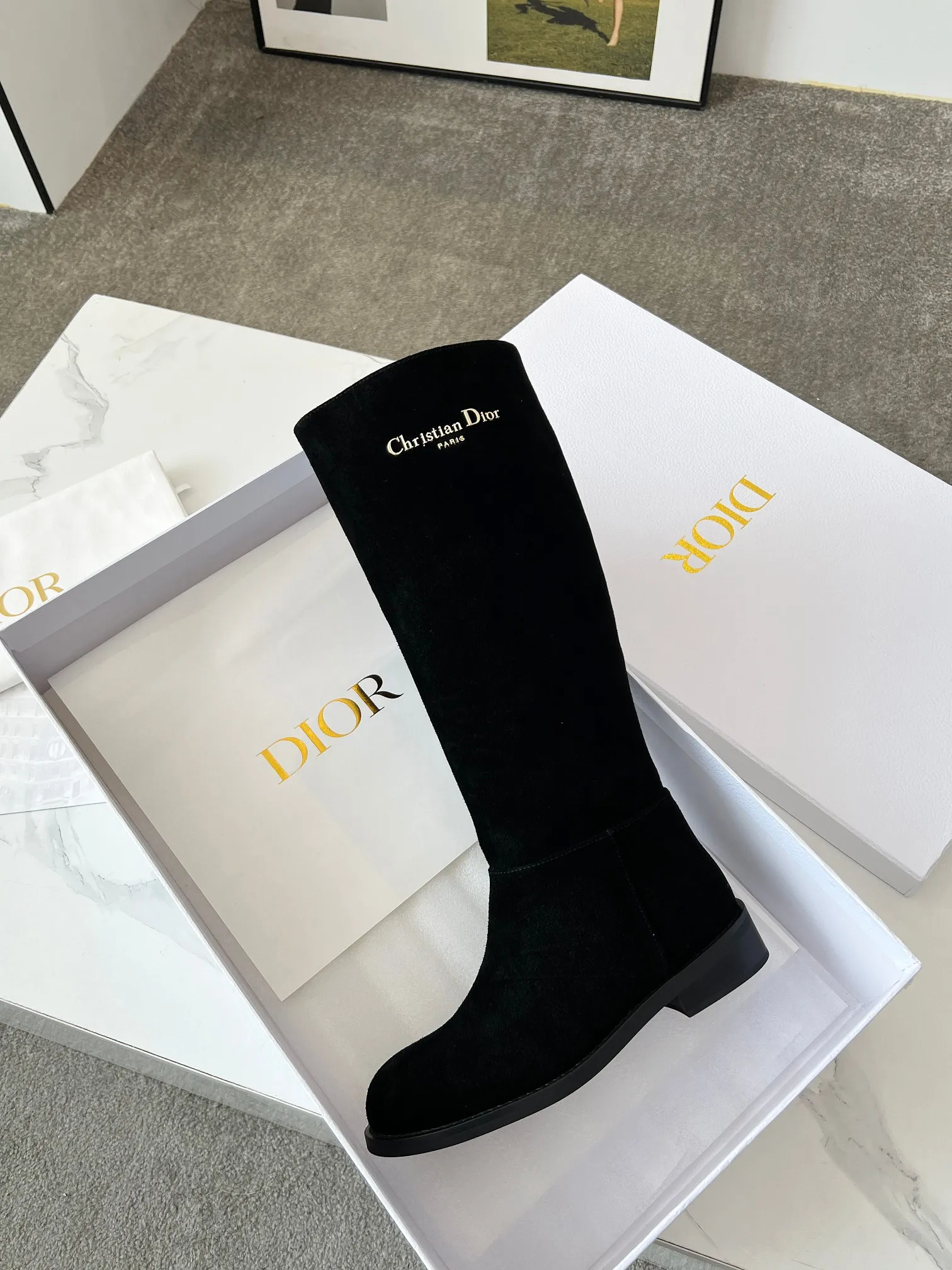 👟👟Ex-factory price 820👟👟 Dior 2025ss retro British style brogue new knight boots 👢👢 萱-shaped versatile thin feet yyds. The shape is three-dimensional and full, handsome and comfortable on the feet. A very retro style, full of aura single product, very novel design style, perfect details, cool and trendy 💯 trendy outsole, Inner lining: beef ribs Size: 35-40 (customized size 40-41)